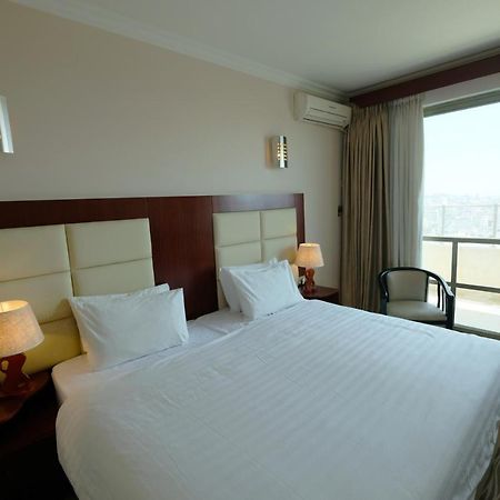 Red Crescent Guesthouse รามัลเลาะห์ ภายนอก รูปภาพ