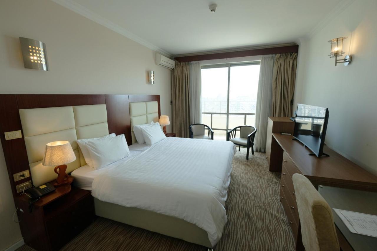 Red Crescent Guesthouse รามัลเลาะห์ ภายนอก รูปภาพ