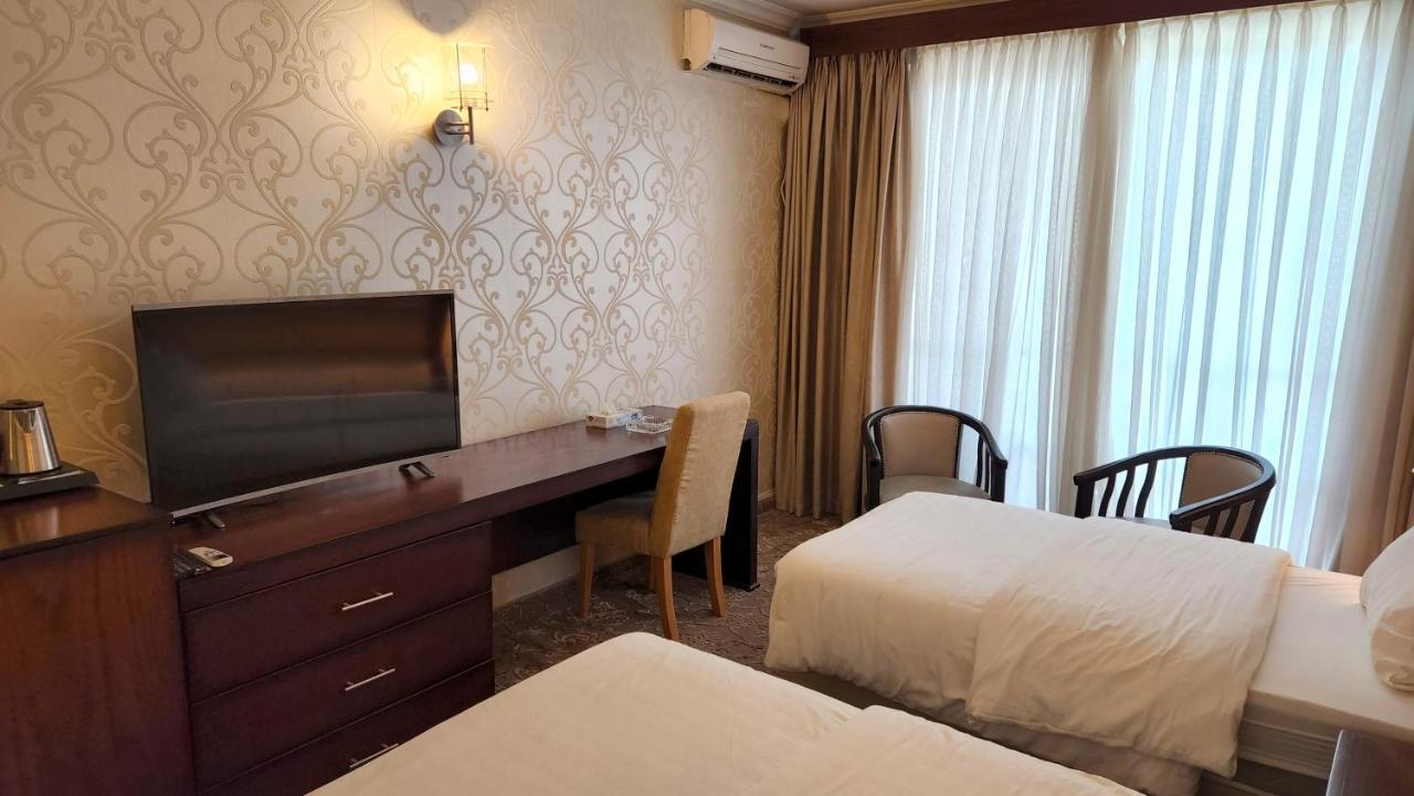 Red Crescent Guesthouse รามัลเลาะห์ ภายนอก รูปภาพ