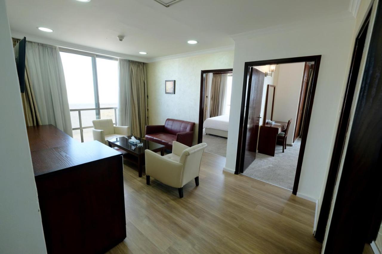 Red Crescent Guesthouse รามัลเลาะห์ ภายนอก รูปภาพ